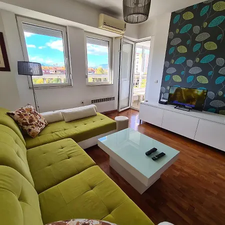 Atena - Modern, Cozy & Bright 1br Free Parking