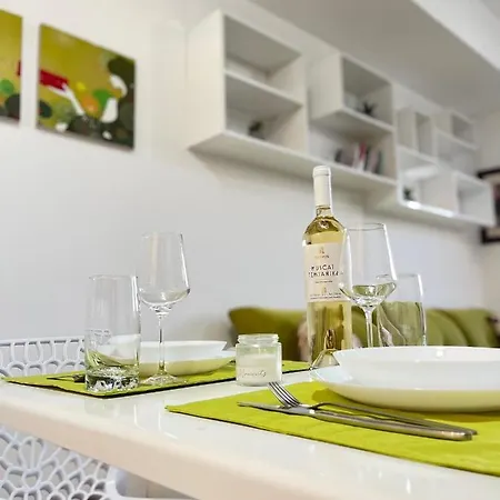 Appartamento Atena - Modern, Cozy & Bright 1br Free Parking Skopje