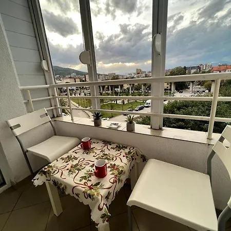 Apartment Atena - Modern, Cozy & Bright 1br Free Parking *